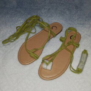 Women's Journee Collection Misha/Olive Sandals. Size 7.5 Retail $64.99 NEW/NWOB.